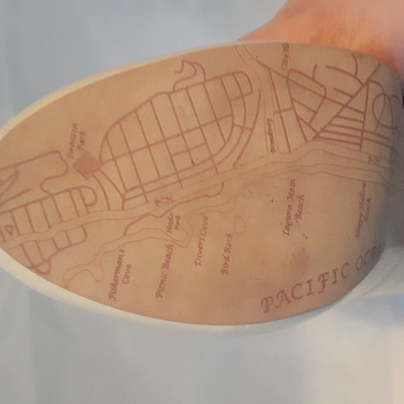 Auri Italian Leather Size 41 Nude Black Patent Leather Heels - Picture 8 of 8